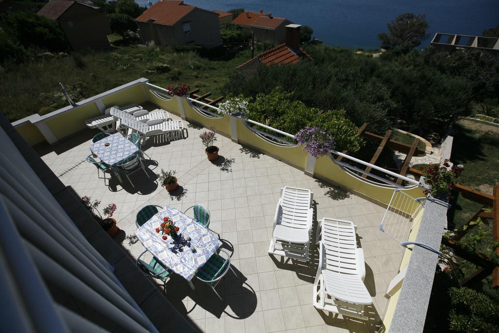 Apartments Roza Miškovići Bagian luar foto