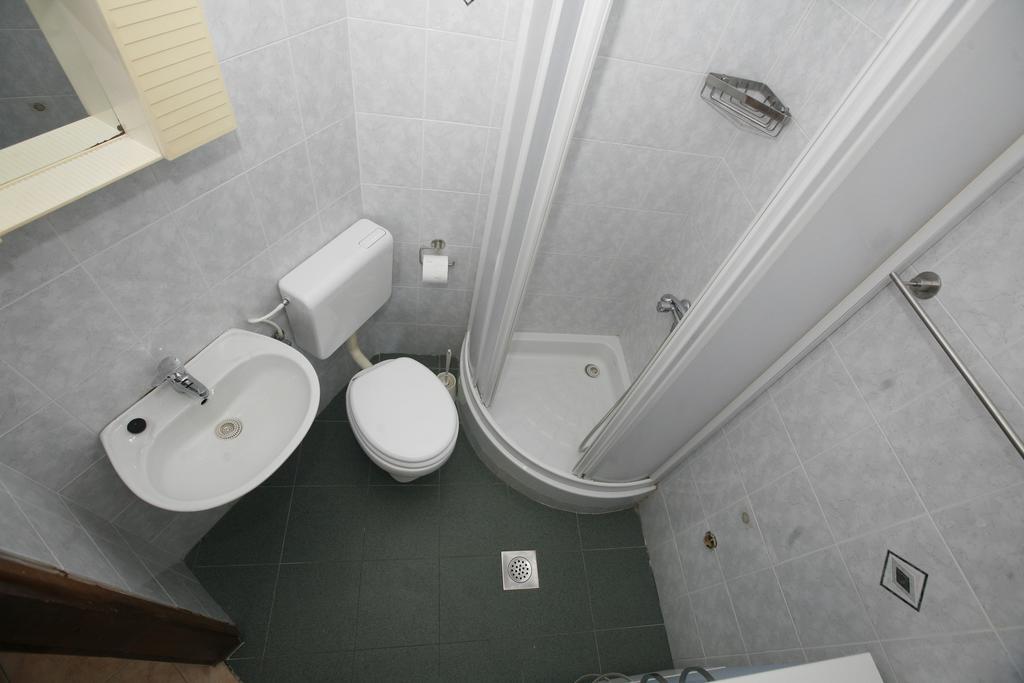 Apartments Roza Miškovići Bagian luar foto