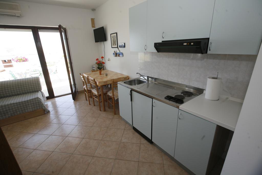 Apartments Roza Miškovići Bagian luar foto