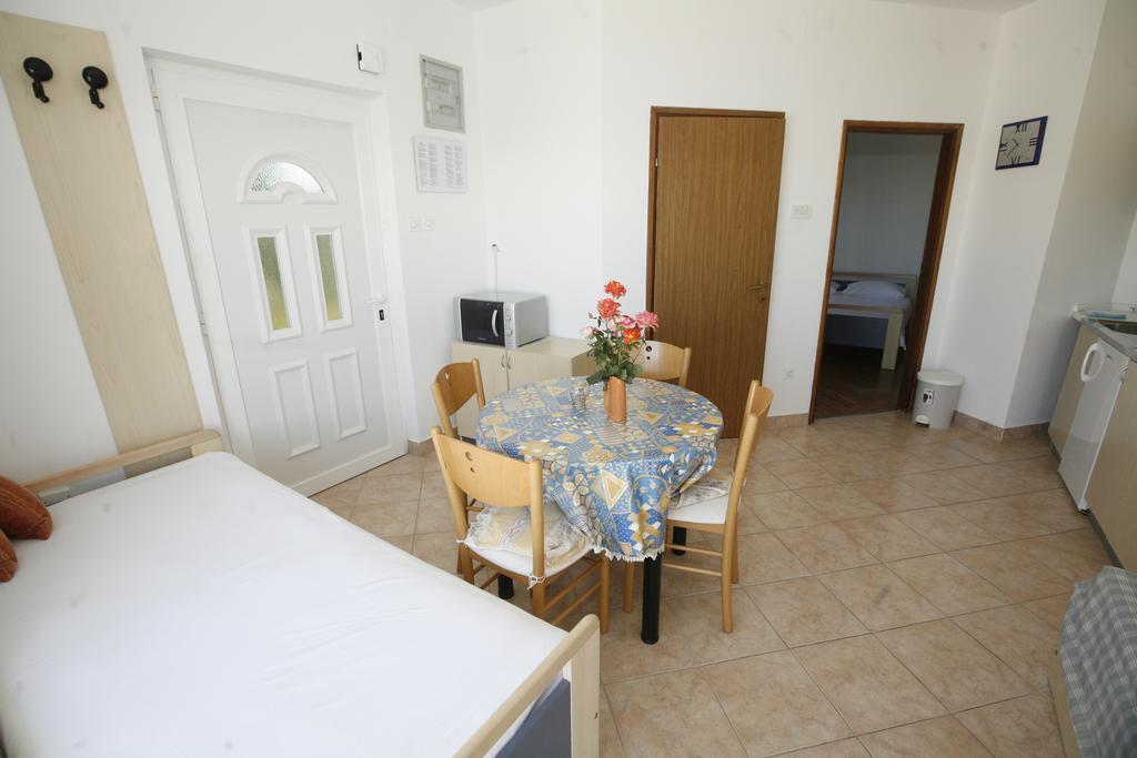 Apartments Roza Miškovići Bagian luar foto