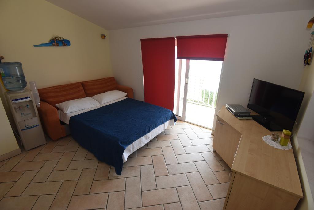 Apartments Roza Miškovići Bagian luar foto